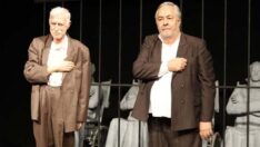 Bodrum’da ‘Adalet, Sizsiniz’ oyunu tiyatroseverlerle buluştu