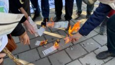 Emekliler fatura yakarak isyan etti: Bir yavan ekmeğimiz vardı, onu da soframızdan aldınız