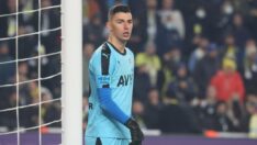Fenerbahçe’de Berke Özer şoku! Sahadan sedyeyle çıkarıldı…