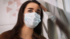 Omicron belirtileri neler? Omicron belirtisi öksürük ve burun akıntısı olabilir