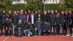 Önder Karaveli’den hatıra fotoğrafı