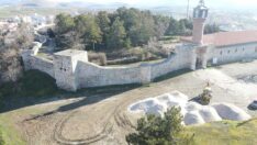 Sezar’ın ‘veni, vidi, vici’ dediği Zile Kalesi’ne çevre düzenlemesi