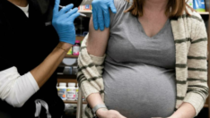 Uzmanlar kadınların en merak ettiği soruyu yanıtladı: Corona aşıları doğurganlığı etkiler mi?