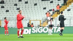 Vodafone Park’ta 6. dakikada duygusal anlar… Ahmet Çalık anıldı