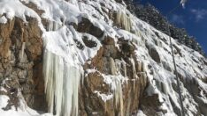 Zigana Dağı’nda 5 metrelik buz sarkıtları oluştu