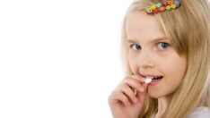 Çocuklara kontrolsüzce verilen vitaminlerde büyük tehlike!