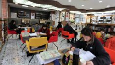 Efeler kitap dostu kent oldu, Kılıçdaroğlu kutladı