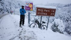 Eksi 15 derecede bisikletle Uludağ’a tırmandılar