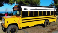 Hayalindeki otobüsü 700 bin lira harcayarak yaptı