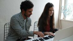 Şarkıcı Buray’dan görme engelli Ameliya’ya duygulandıran sürpriz