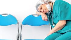 Bayrama yorgun borçlu ve bavulla giriyorlar