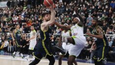 Fenerbahçe Beko, Merkezefendi’yi rahat geçti