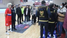 Işıl Alben’e Elazığlılar’dan yoğun sevgi