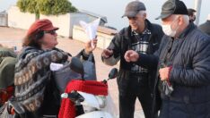 Kızının altın küpesini ararken Samsun’un ‘çekirdekçi ablası’ oldu