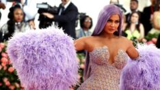 Kylie Jenner 600 bin TL’lik ayakkabı koleksiyonunu paylaştı