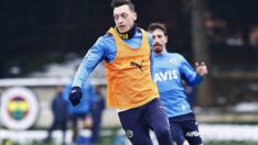 Mesut Özil’in gözü rekorda!