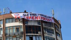 Öğretmenlerden dikkat çeken pankart