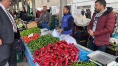 Pazarcı esnafı: Çocuğunun kumbarasındaki parayı alıp pazara gelen var