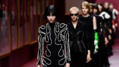 Rusya-Ukrayna savaşı podyumlara yansıdı: Paris Moda Haftası’nda savaş etkisi