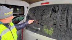 Temizlik görevlisi, tozlu camları tabloya dönüştürüyor: ‘Bazen dayak yemekten korkuyorum’