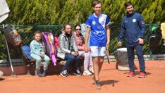 Ukrayna’dan kaçan 14 yaşındaki tenisçi, spora Adana’da devam edecek