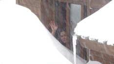 Uludağ’da kar kalınlığı iki metreyi buldu, köşkler kar altında kaldı