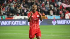 Antalyaspor’da defansın sigortası Naldo