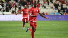 Antalyaspor’da Haji Wright fırtınası