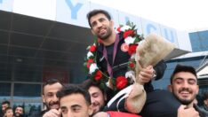 Avrupa şampiyonu Murat Fırat’a davul ve zurnalı karşılama