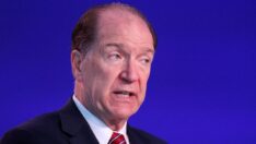 Dünya Bankası küresel ekonomi için büyüme tahminlerini düşürdü