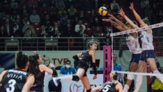 Eczacıbaşı, Fenerbahçe ile final için karşı karşıya gelecek