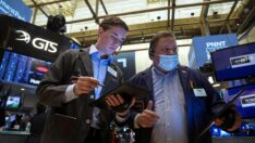 Fed: Büyümeye ilişkin görünüm enflasyon yüzünden gölgeleniyor