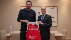 Hidayet Türkoğlu, Andreas Zagklis ve Kamil Novak’ı ağırladı