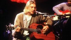 Kurt Cobain’in gitarı müzik tarihinin en pahalı eşyası oldu