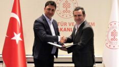 Müzik dünyasının iki devi bir araya geldi