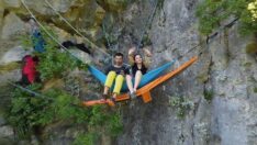 100 metre yüksekteki yamaçta kamp yaptılar