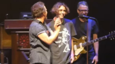 18 yaşında hayalini gerçekleştirdi: Pearl Jam davulcusu Covid olunca yerine geçti