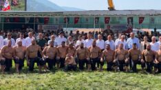 4. Finike Altın Portakal Yağlı Güreşleri’nin Başpehlivanı Yusuf Can Zeybek oldu