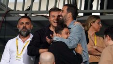 Arda Turan, İrfan Can Kahveci ve Yusuf Erdoğan tribünde