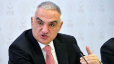 Bakan Ersoy Türkiye’ye gelen günlük turist sayısını açıkladı