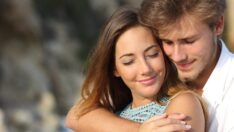 Bilim insanları açıkladı… Sarılmak kadınların stres seviyesini düşürüyor