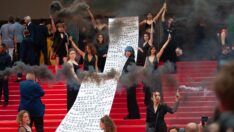 Cannes’da kırmızı halıyı işgal ettiler: Protesto düzenlendi