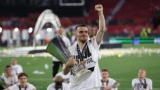 Eintracht Frankfurt’un yıldızı Filip Kostic’i ‘kahraman’ yapan yanlış e-posta