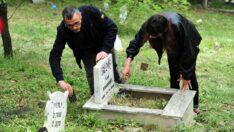 Evcil hayvan mezarlığına bayram ziyareti