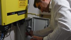 Evinde ürettiği elektriğin yüzde 70’ini satıyor