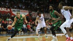 Gaziantep Basketbol’u deplasmanda yenen Darüşşafaka seride öne geçti