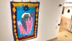 Kadın cinayetlerini halıya dokudu