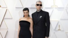 Kourtney Kardashian ve Travis Barker yasal olarak evlendi