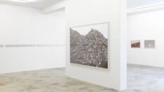 Merkel’in üvey oğlu fotoğraf sergisi açtı