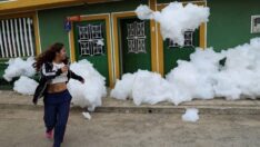 Şaşkına çeviren olay: Bölge sakinleri sabah karşılarında zehirli köpüklerle karşılaştı